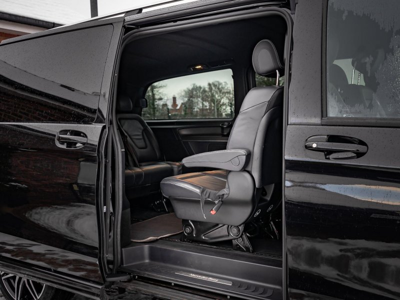 MERCEDES-BENZ V CLASS