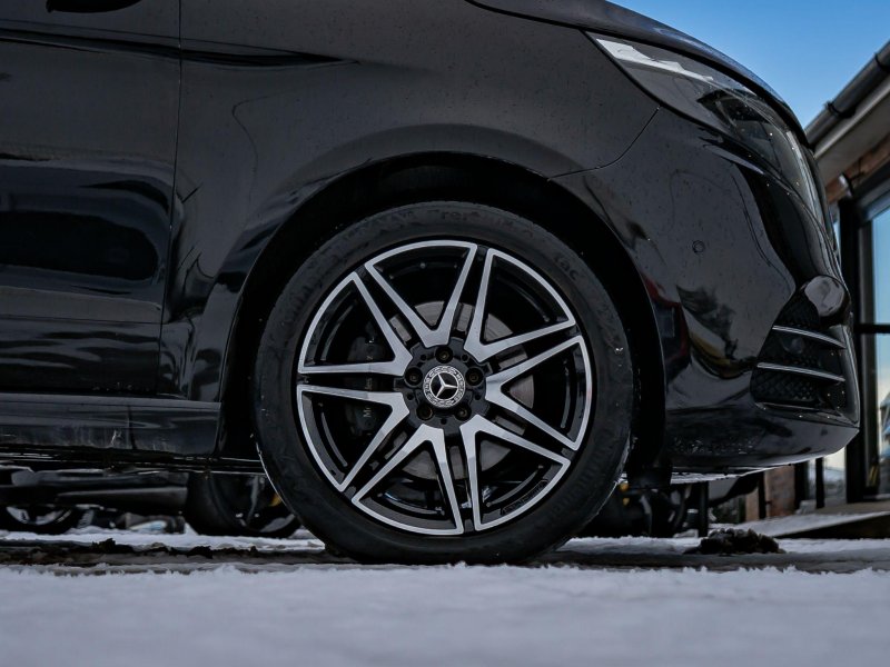 MERCEDES-BENZ V CLASS