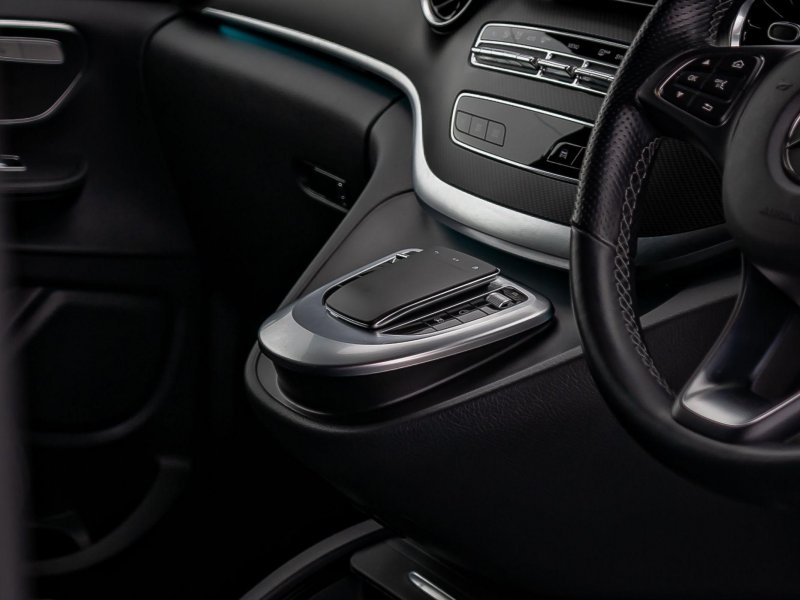 MERCEDES-BENZ V CLASS