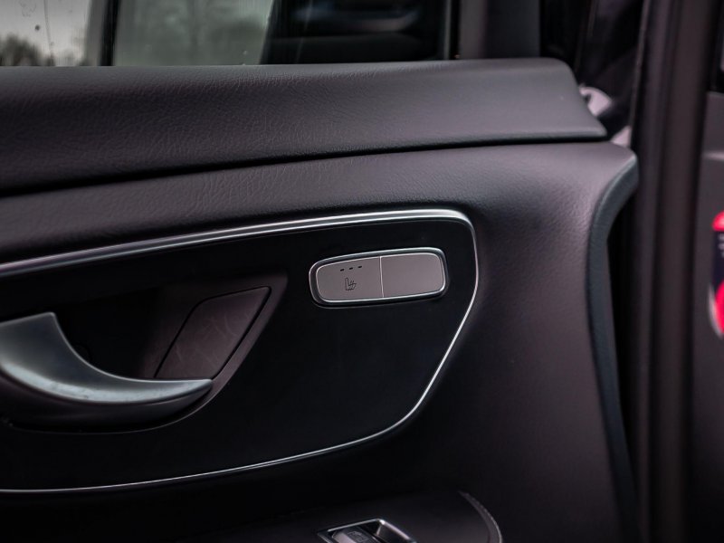MERCEDES-BENZ V CLASS