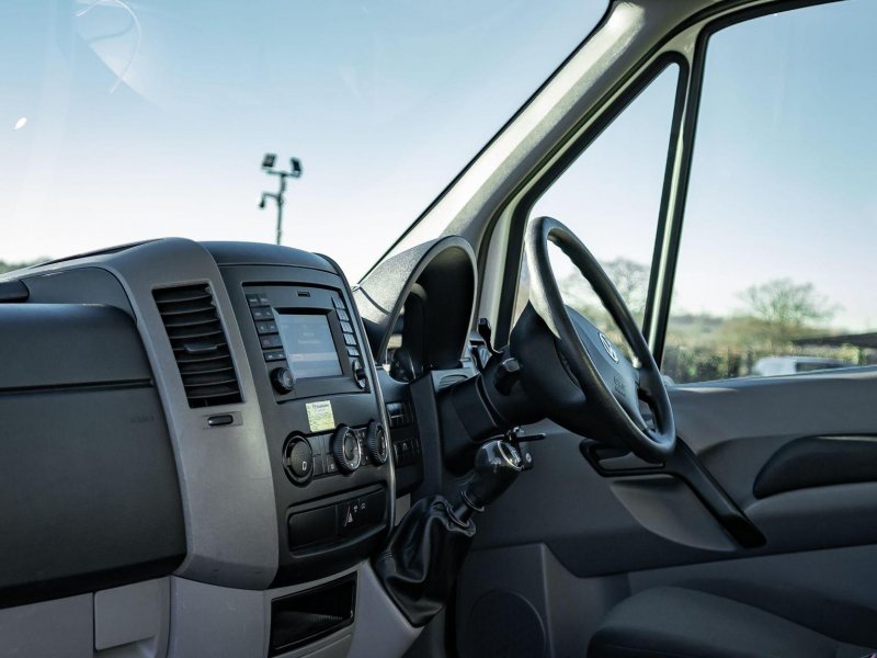 VOLKSWAGEN CRAFTER