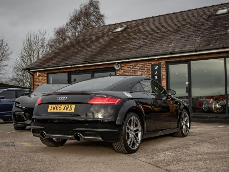AUDI TT