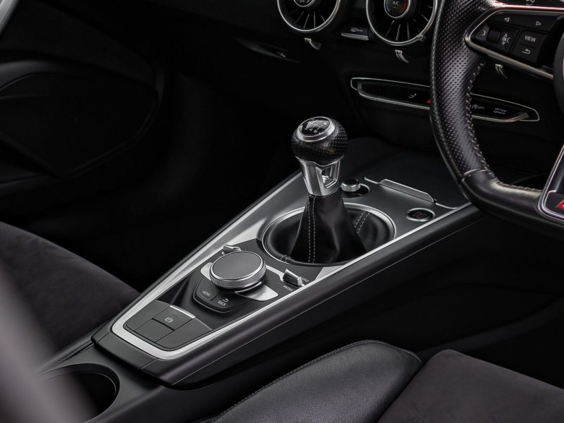 AUDI TT