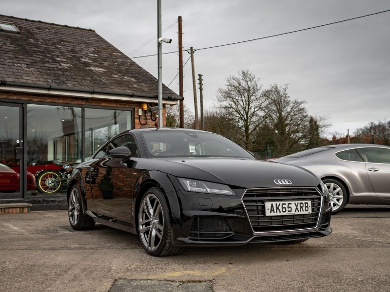 AUDI TT