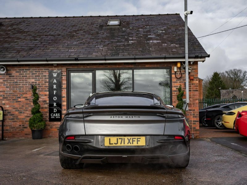 ASTON MARTIN DBS