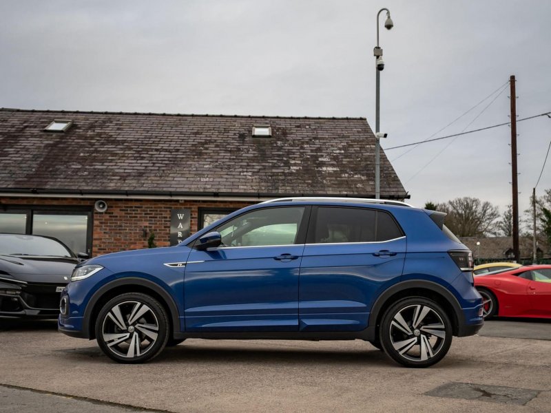 VOLKSWAGEN T-CROSS