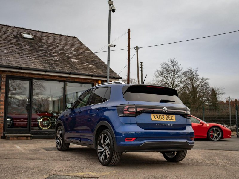 VOLKSWAGEN T-CROSS
