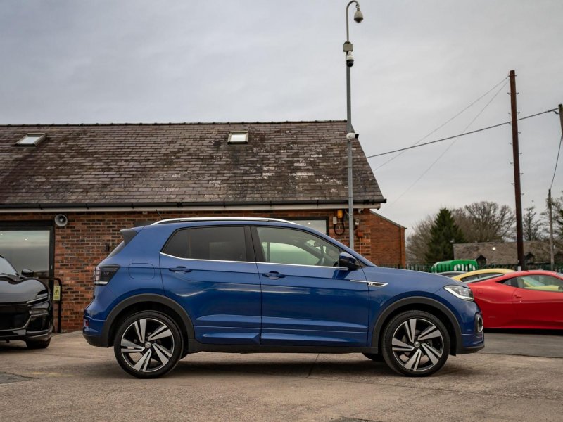 VOLKSWAGEN T-CROSS