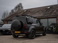 LAND ROVER DEFENDER 110