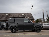 LAND ROVER DEFENDER 110