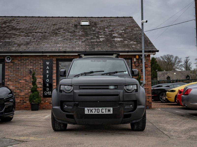 LAND ROVER DEFENDER 110