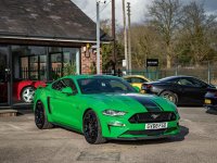 FORD MUSTANG