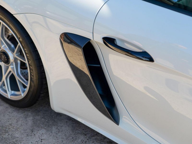 PORSCHE 718 SPYDER