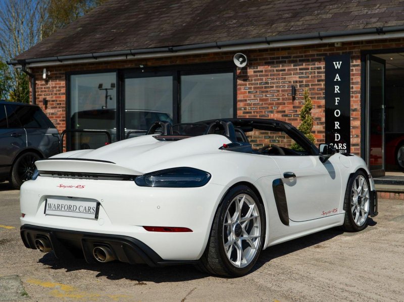 PORSCHE 718 SPYDER
