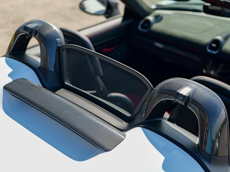 PORSCHE 718 SPYDER