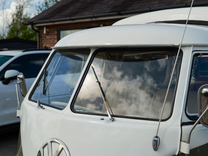 VOLKSWAGEN CAMPERVAN
