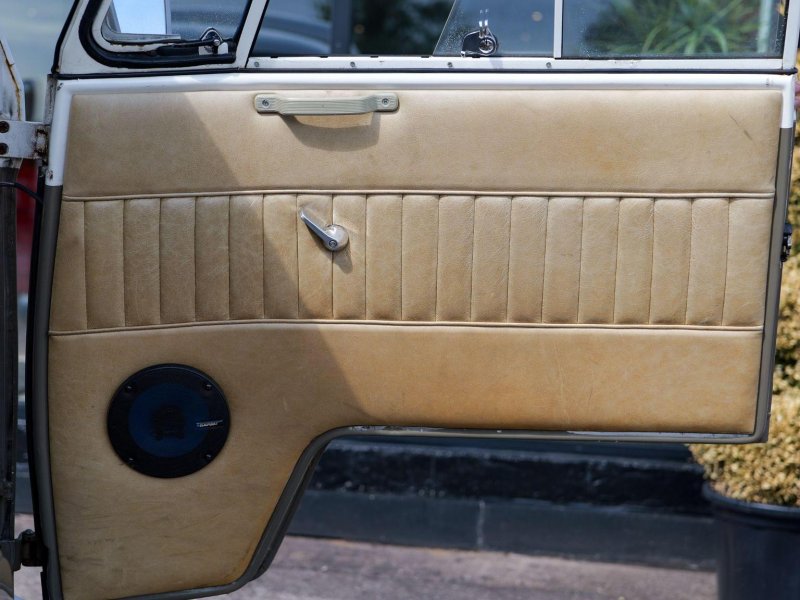 VOLKSWAGEN CAMPERVAN