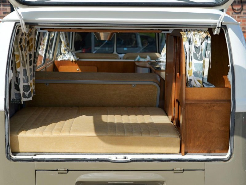 VOLKSWAGEN CAMPERVAN