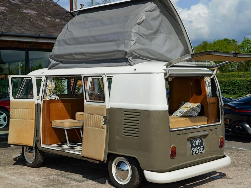 VOLKSWAGEN CAMPERVAN