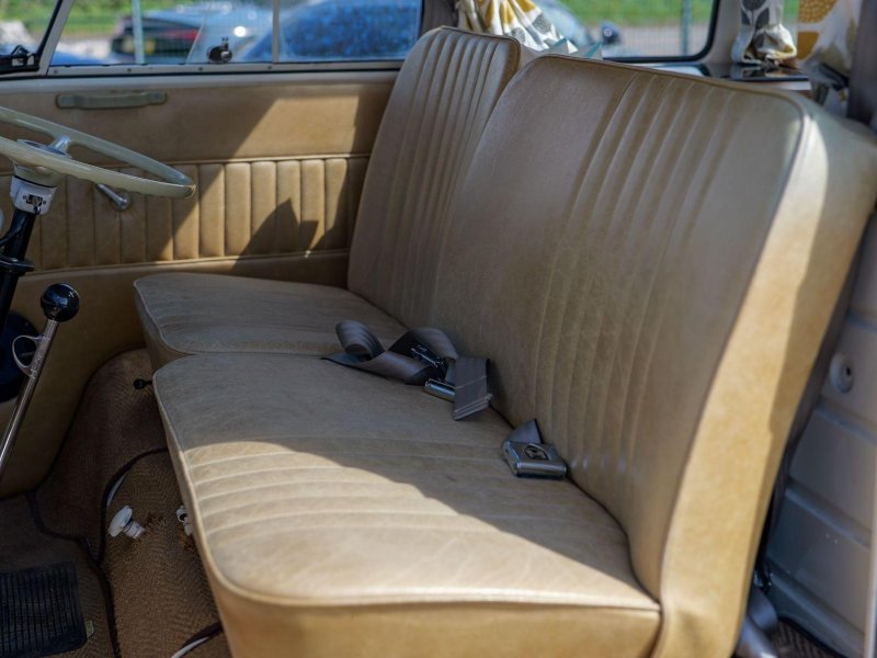 VOLKSWAGEN CAMPERVAN