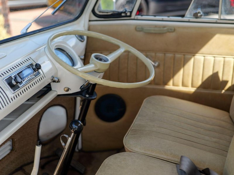 VOLKSWAGEN CAMPERVAN