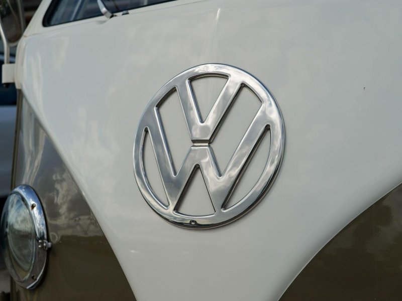 VOLKSWAGEN CAMPERVAN