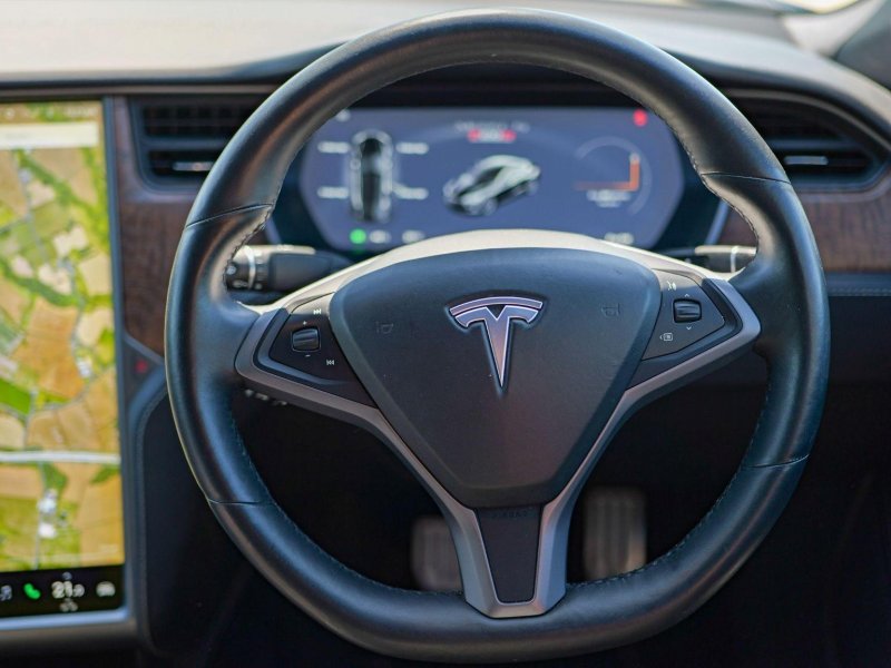 TESLA MODEL S