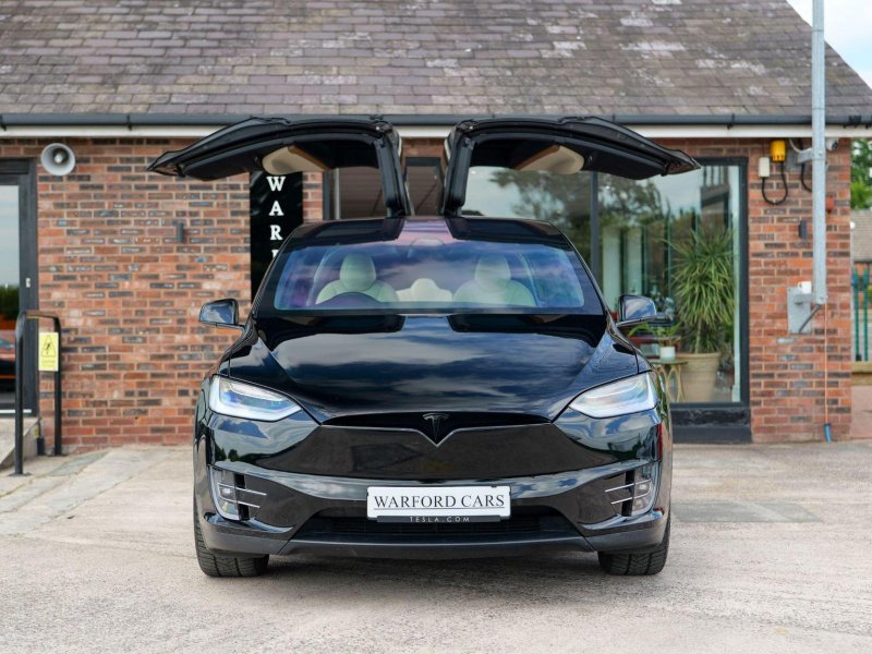 TESLA MODEL X