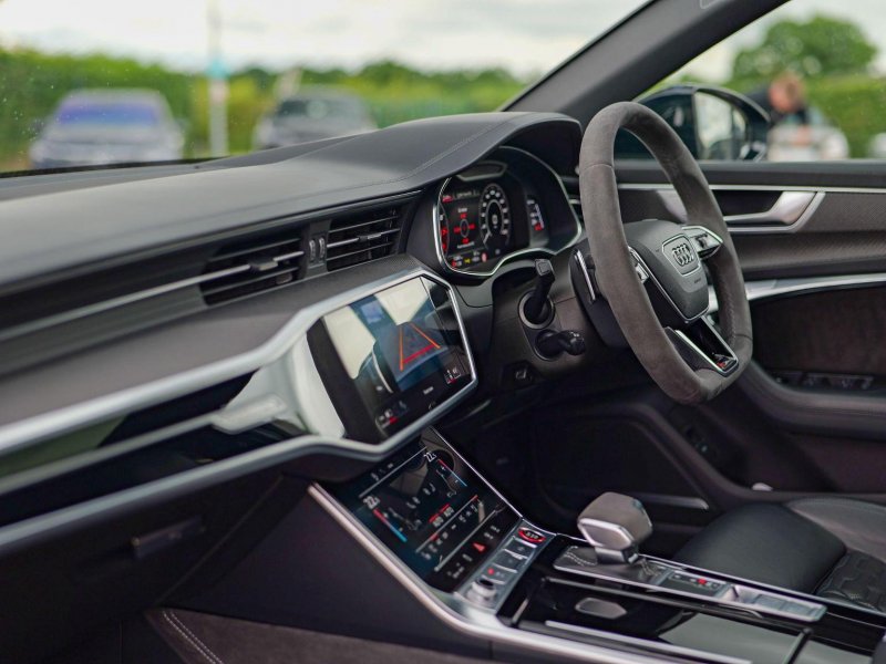 AUDI RS6
