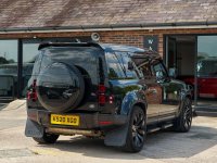 LAND ROVER DEFENDER 110