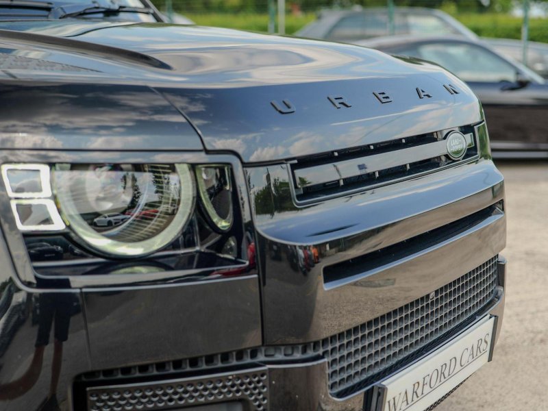 LAND ROVER DEFENDER 110