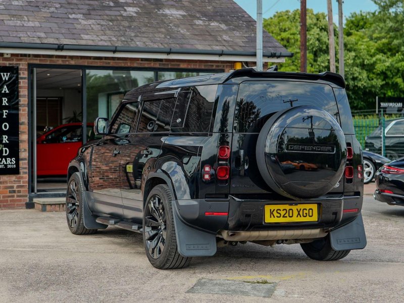 LAND ROVER DEFENDER 110