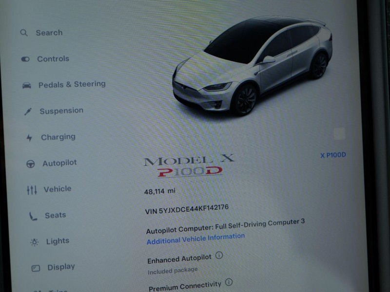 TESLA MODEL X